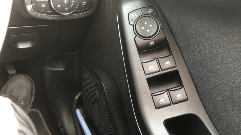 Ford Fiesta 1.0 EcoBoost Hybrid mHEV 125 Titanium 5dr Petrol Hatchback